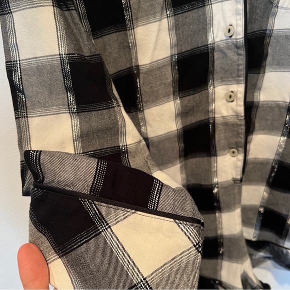 Victoria’s Secret Plaid Pajama Romper Size Large Metallic Threads - Picture 11 of 11